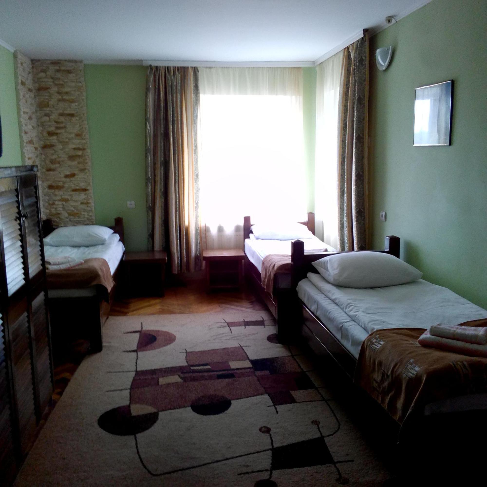 Malyvo Hotel Deliatyn Room photo