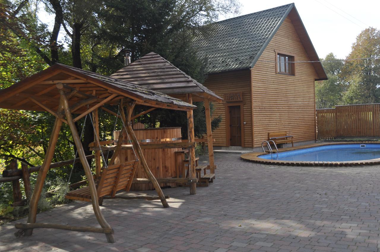 Malyvo Hotel Deliatyn Exterior photo
